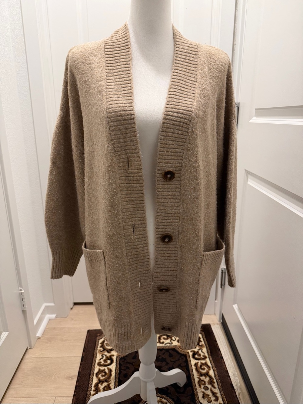 MNG Mango Beige Long Cardigan Sweater Women’s Size L Button Front Knit Pockets